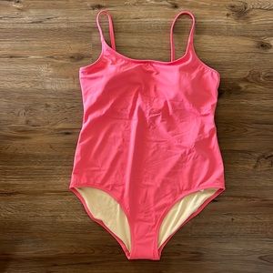 Amazon Essentials Women's Thin Strap Swimsuit